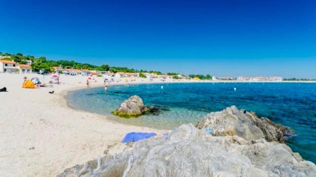 Les Pieds Dans Le Sable Apartment Аржеле-сюр-Мер Екстериор снимка